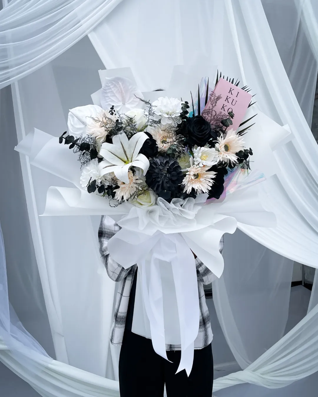 Draco Artificial Bouquet