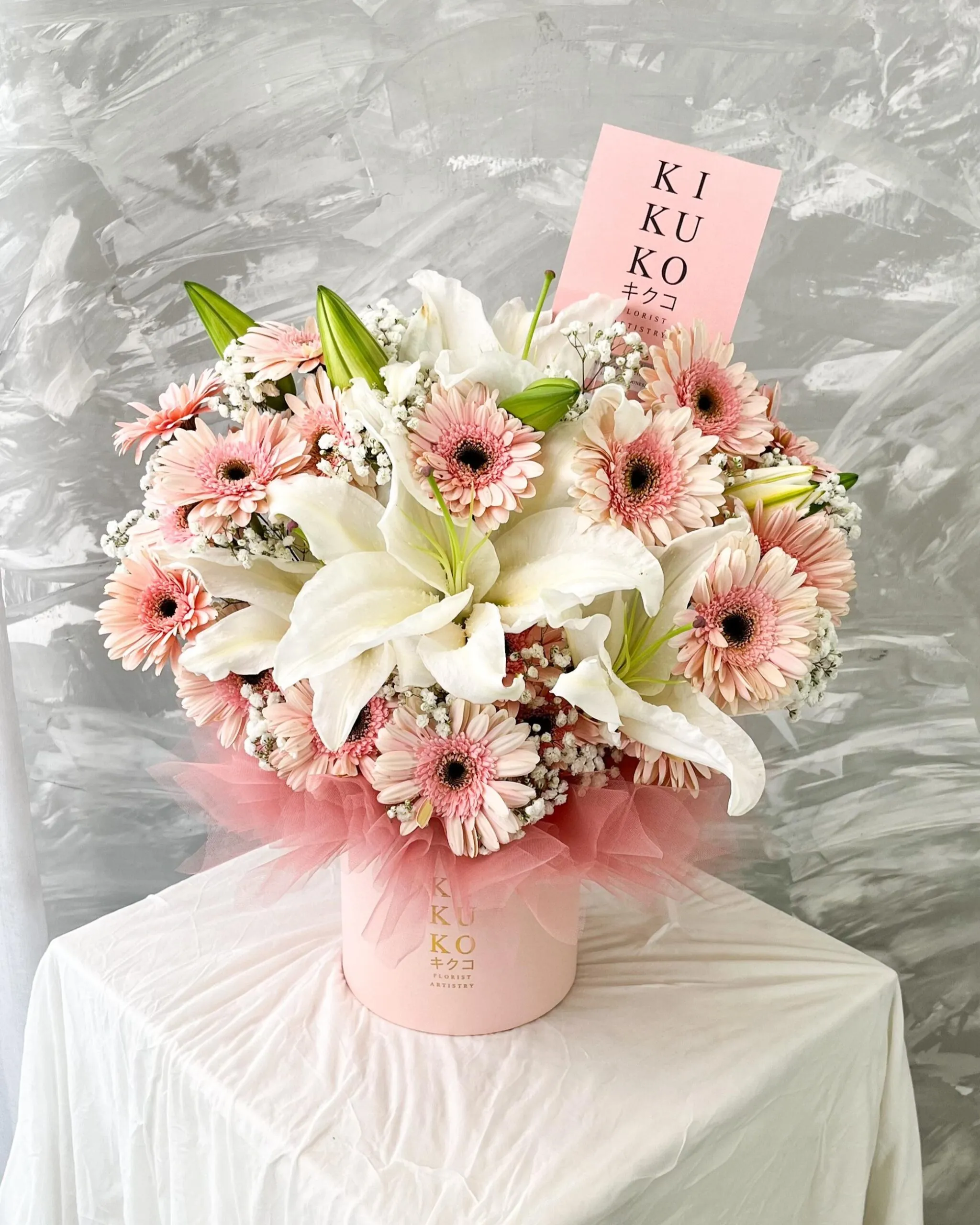 Garbera With Lily Bloombox