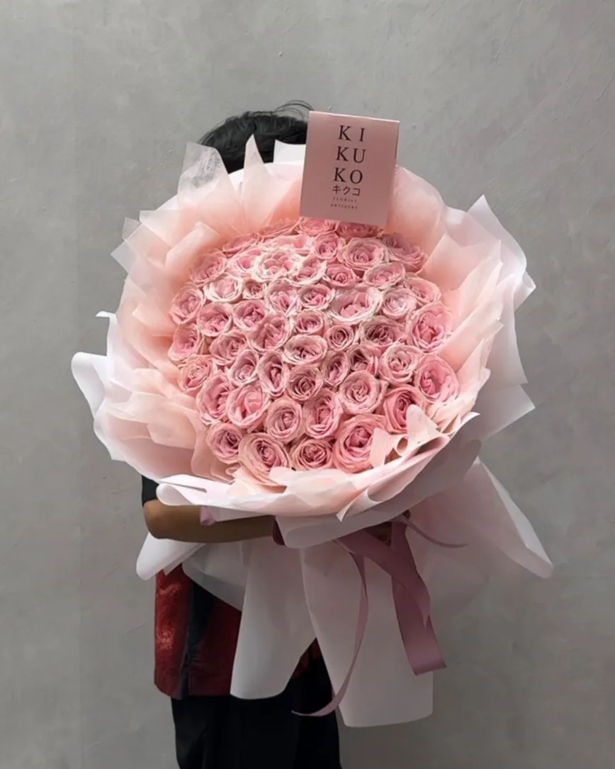 Grande Classic Pink Bouquet
